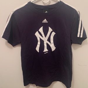 -under armour yankees tee